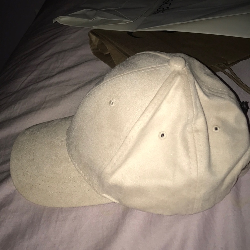 Francesca’s Remy Suede Baseball Cap - Picture 3 of 4